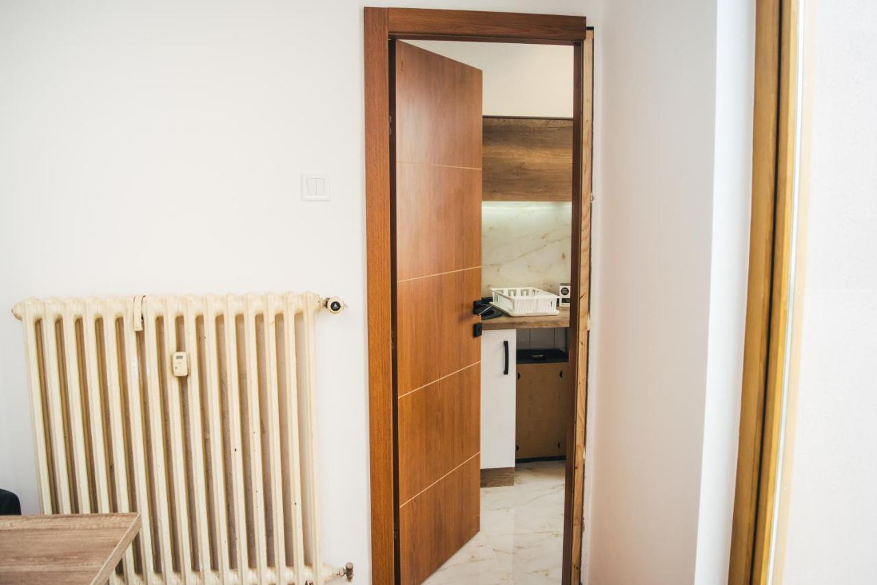 Aparment Theatre Διαμέρισμα Ni Εξωτερικό φωτογραφία