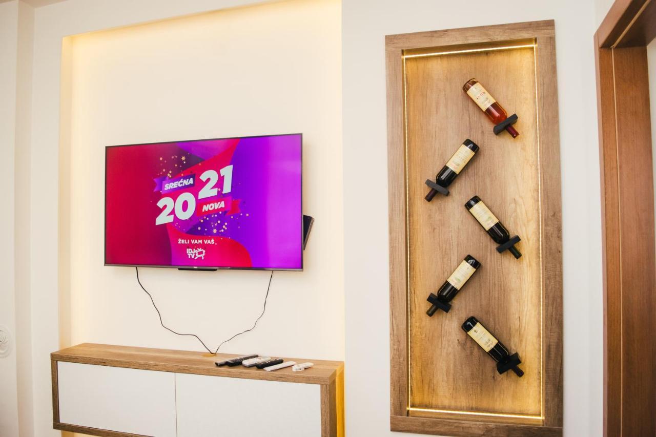 Aparment Theatre Διαμέρισμα Ni Εξωτερικό φωτογραφία