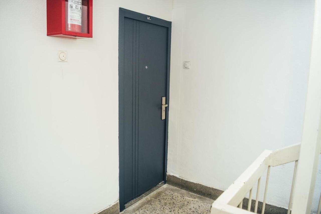 Aparment Theatre Διαμέρισμα Ni Εξωτερικό φωτογραφία